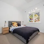 Sydney North Shore Oasis